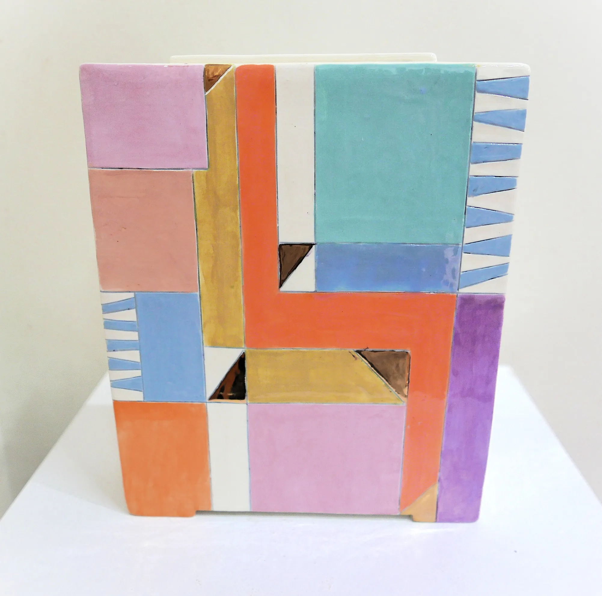 Lynne McDowell — A Nod to Modernism, Vase A (side 2)